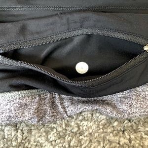 Lululemon size 4 black/gray speed up short 2.5”